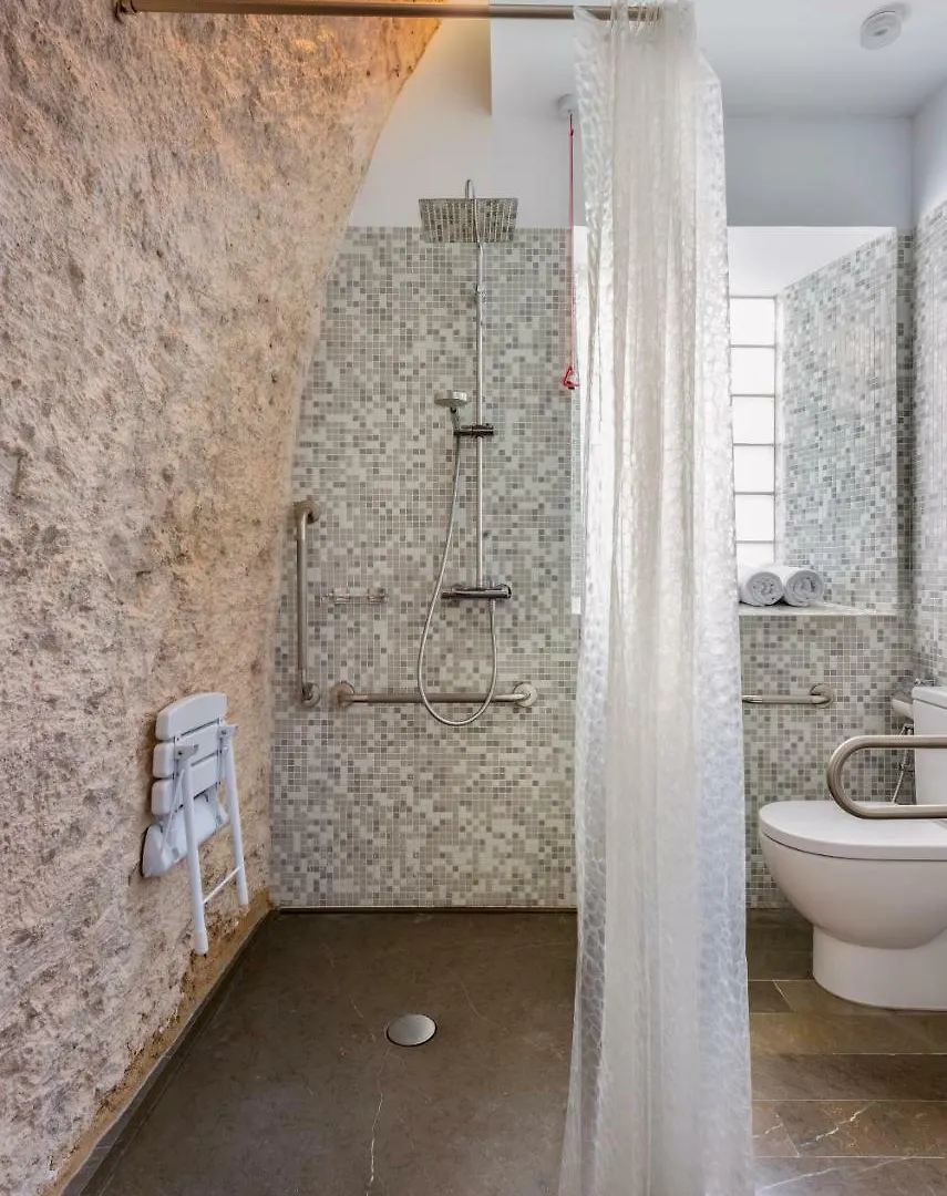 Torre Homenaje Historical Suites Sevilla