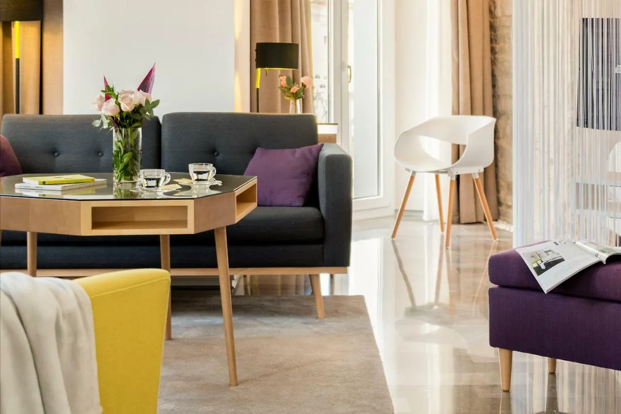 Torre Homenaje Historical Suites Seville